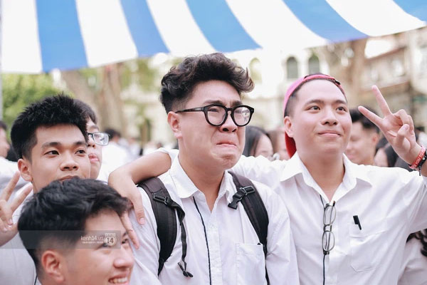 Phụ huynh Hà Nội lo lắng về quy định thay đổi khu vực tuyển sinh lớp 10: Thêm 2 phương án mới cho học sinh lựa chọn khi đăng ký nguyện vọng-3