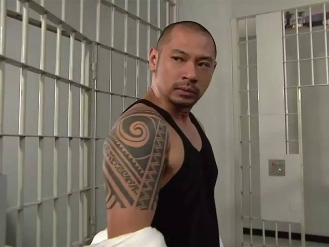 Tài tử Diệp Vấn bỏ nghề diễn, phải cùng bạn gái bán gà ở chợ đêm kiếm sống-1