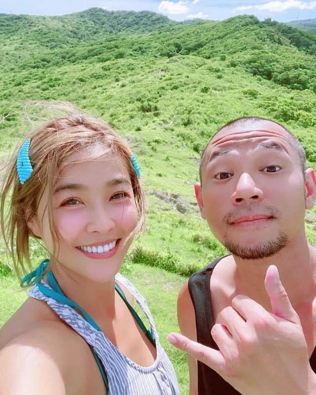 Tài tử Diệp Vấn bỏ nghề diễn, phải cùng bạn gái bán gà ở chợ đêm kiếm sống-4