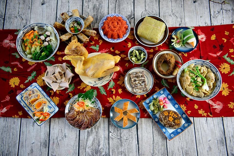 Dịch vụ đặt mâm cỗ cúng ngày Rằm tháng Giêng nở rộ mùa dịch, nhà bếp phục vụ 50 mâm/ngày-1