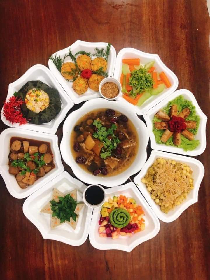 Dịch vụ đặt mâm cỗ cúng ngày Rằm tháng Giêng nở rộ mùa dịch, nhà bếp phục vụ 50 mâm/ngày-3