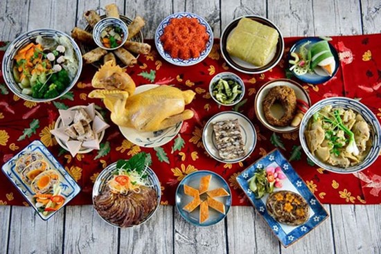 Dịch vụ đặt mâm cỗ cúng ngày Rằm tháng Giêng nở rộ mùa dịch, nhà bếp phục vụ 50 mâm/ngày