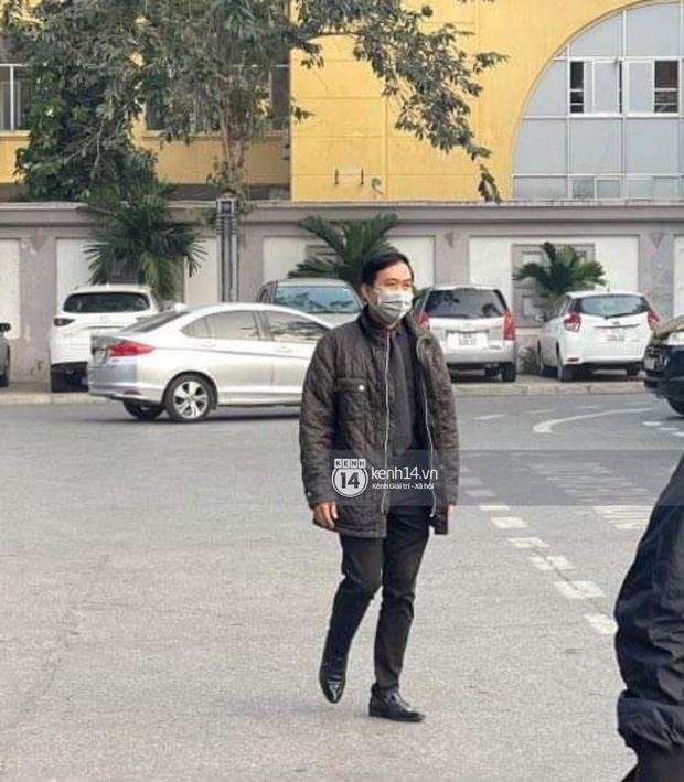 Tang lễ cố NSND Hoàng Dũng: NS Xuân Bắc - Huỳnh Anh cùng nhiều đồng nghiệp đến viếng, linh cữu được đưa đi an táng-25