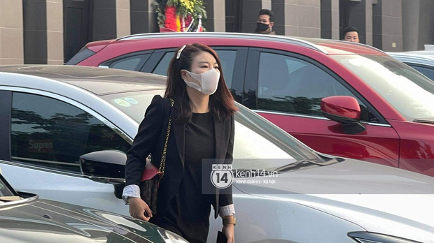 Tang lễ cố NSND Hoàng Dũng: NS Xuân Bắc - Huỳnh Anh cùng nhiều đồng nghiệp đến viếng, linh cữu được đưa đi an táng-26