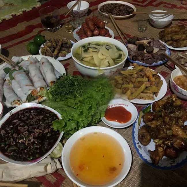 Lần đầu về ra mắt đã làm quần quật, cô gái quyết vỗ mặt” người yêu sau câu trả lời dửng dưng: Nhà anh có nguyên tắc, em cứ thế mà làm”-2