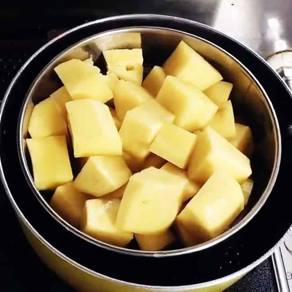 Dùng nồi cơm điện làm món bánh thơm nức nhà: Đảm bảo từ người lớn đến trẻ con đều mê tít!-4