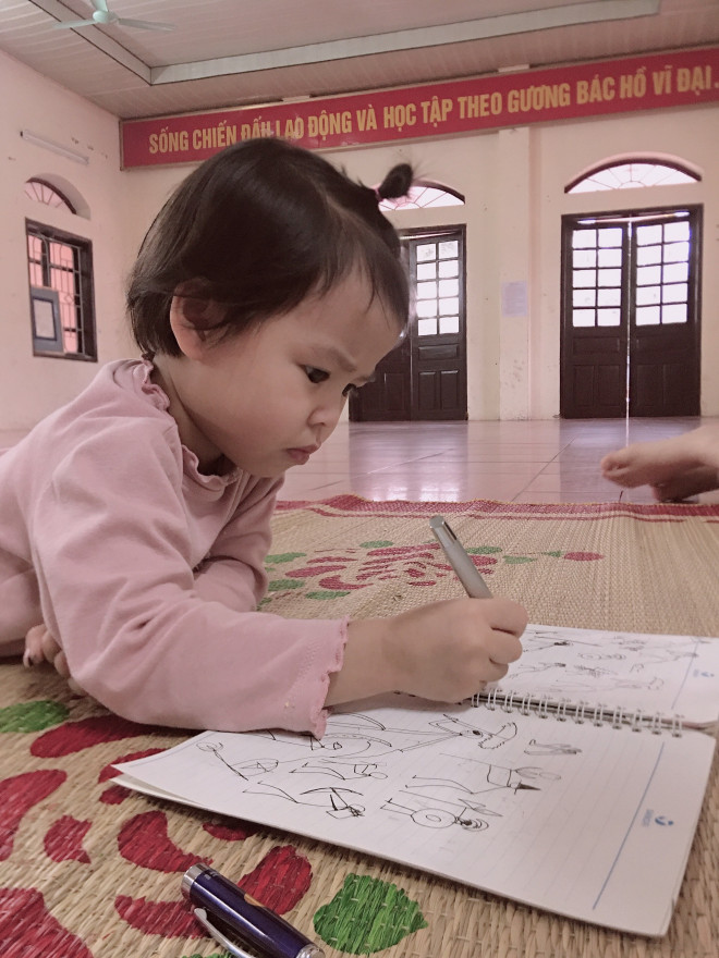 Cẩm Giàng: Nữ y tá cách con 30m trong tâm dịch, nghe tiếng con khóc xé ruột gan mà không thể chạm vào-6