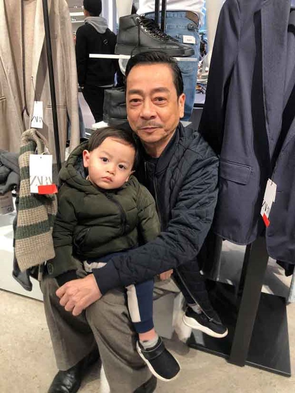 Xót xa hình ảnh cháu đích tôn không rời di ảnh, tiễn đưa ông nội Hoàng Dũng về nơi đất mẹ-5