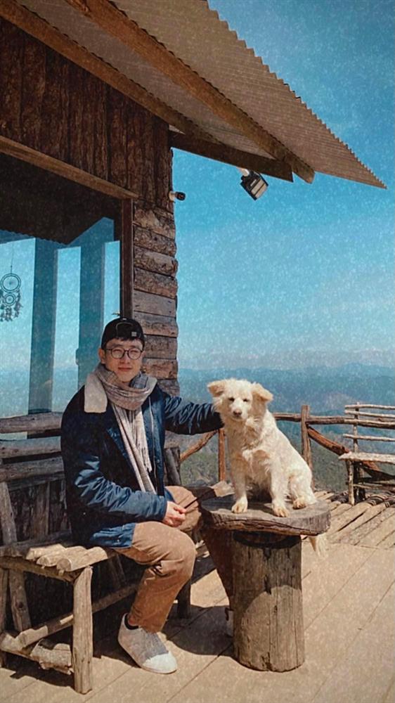 Trai đẹp lọt vào mắt xanh dân mạng khi ăn cơm ké” nhà danh hài Hoài Linh, info được tìm ra trong phút mốt-5