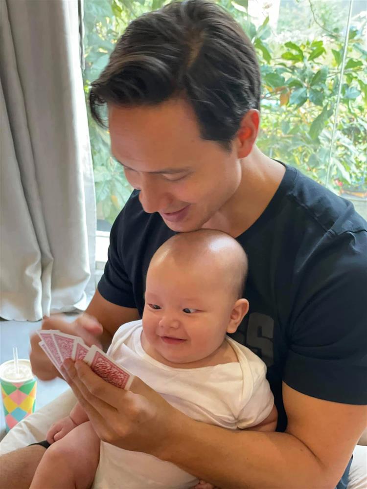 Hồ Ngọc Hà ghen tị khi hai con có được điều này trong khi bản thân thì bị ra rìa-4