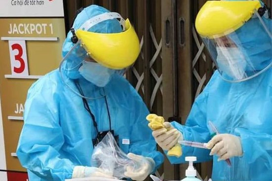 Khai báo y tế gian dối để xét nghiệm Covid-19 miễn phí: Có thể bị phạt đến 20 triệu đồng, thậm chí xử lý hình sự