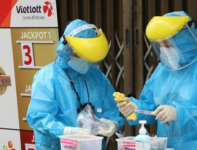 Khai báo y tế gian dối để xét nghiệm Covid-19 miễn phí: Có thể bị phạt đến 20 triệu đồng, thậm chí xử lý hình sự-2