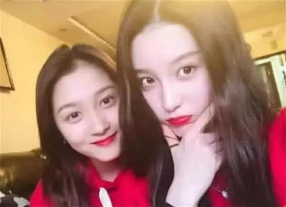 Con gái Lục Tiểu Linh Đồng gần 30 tuổi vẫn chưa lập gia đình, hình ảnh lộ ra mới thấy ai mà có gan dám cưới đây-7