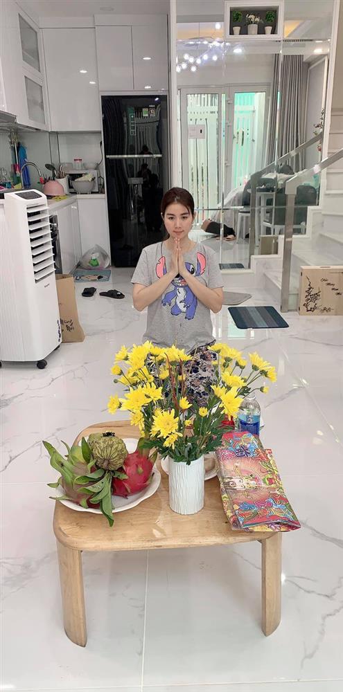 Sao Việt ồ ạt khoe mâm cúng hoành tráng ngày vía Thần Tài-6