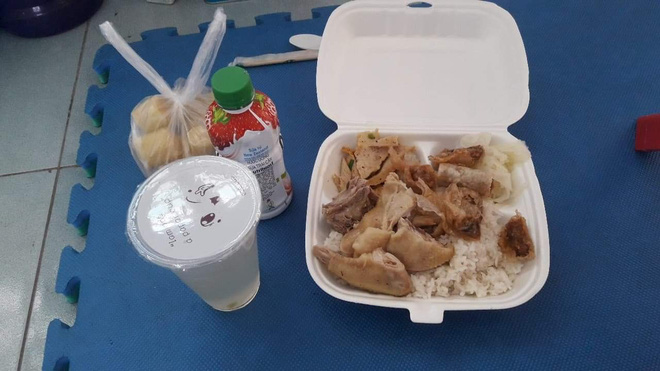 Lớp cấp 3 tại Hải Dương đón Tết trong khu cách ly: Đêm 30, nhiều bạn mếu máo nhớ nhà nhưng rồi mọi chuyện cũng sẽ qua!-8