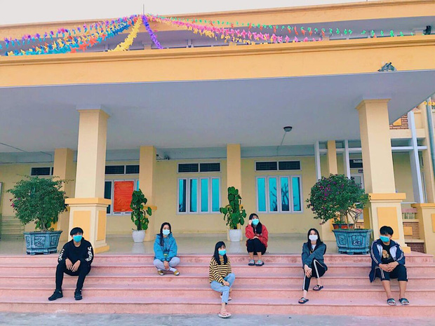 Lớp cấp 3 tại Hải Dương đón Tết trong khu cách ly: Đêm 30, nhiều bạn mếu máo nhớ nhà nhưng rồi mọi chuyện cũng sẽ qua!-4