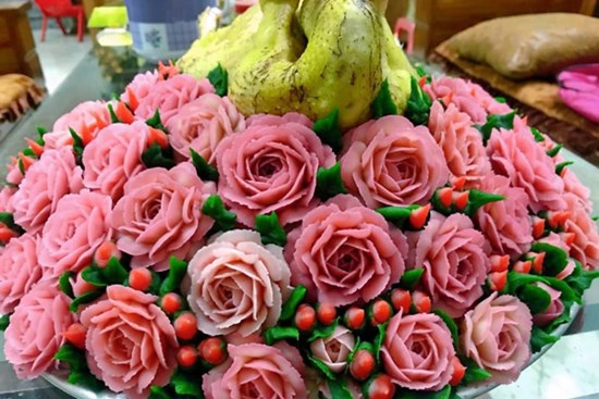 Mâm xôi có giá lên đến 2 triệu đồng, khách có tiền chưa chắc đã mua được