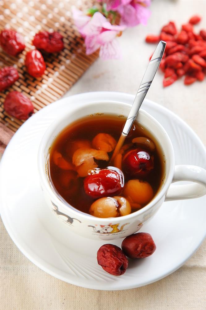 Trương Bá Chi hé lộ 4 tuyệt chiêu dưỡng da, dù đã ngoài 40 mà vẫn trẻ như gái đôi mươi-8