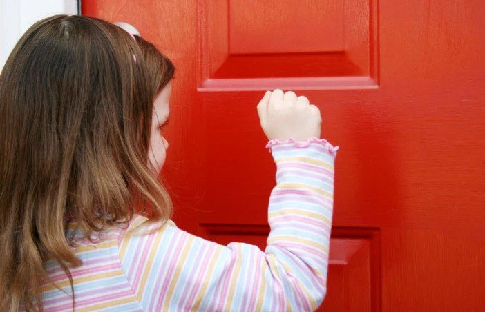 Đang yêu” thì bị con bắt gặp, thay vì bối rối và xấu hổ, bố mẹ thông minh nên làm điều này với trẻ để mọi chuyện êm xuôi-6