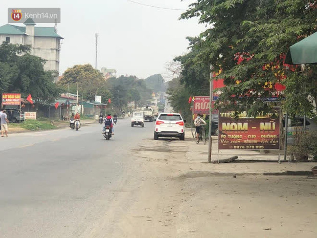 Cận cảnh hiện trường xảy ra vụ án mạng kinh hoàng khiến 8 người thương vong trong quán karaoke ở Hòa Bình-12