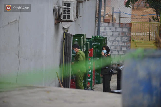 Cận cảnh hiện trường xảy ra vụ án mạng kinh hoàng khiến 8 người thương vong trong quán karaoke ở Hòa Bình-9