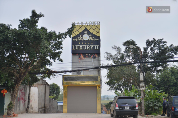 Nhân chứng bàng hoàng kể lại giây phút 8 người bị chém thương vong: Một người đàn ông nằm gục trên ô tô, máu chảy rất nhiều-1