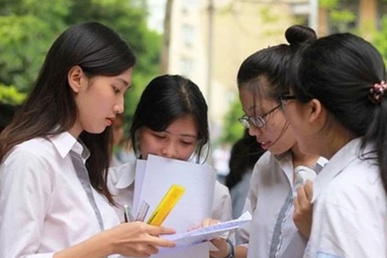 Phụ huynh Hà Nội lo lắng về quy định thay đổi khu vực tuyển sinh lớp 10: Thêm 2 phương án mới cho học sinh lựa chọn khi đăng ký nguyện vọng