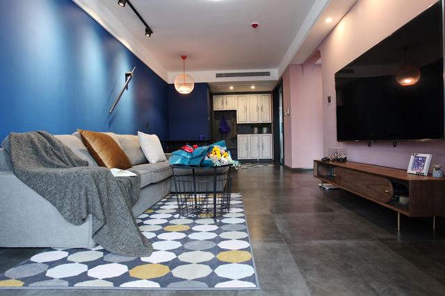 Nếu không muốn phòng khách đã nhỏ nay càng nhỏ hơn, hãy tránh xa 3 điều cấm kỵ khi trang trí-1