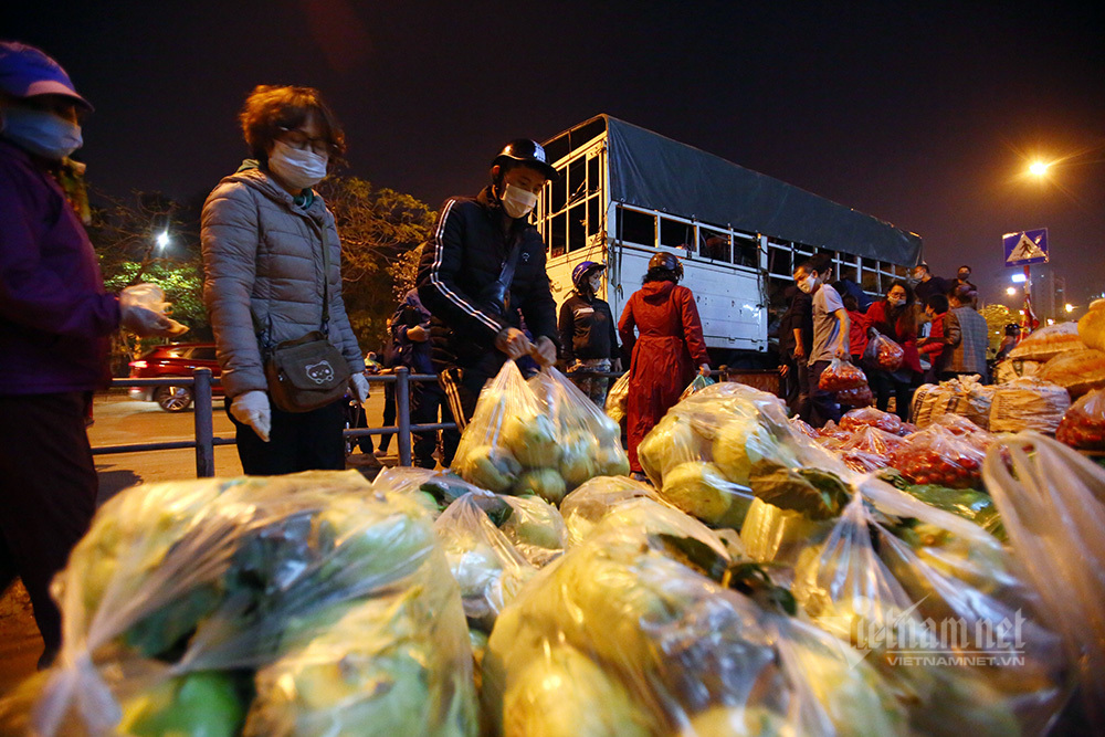 Một đêm giải cứu: 250 tấn rau, 10 vạn trứng gà Hải Dương về Hà Nội-7