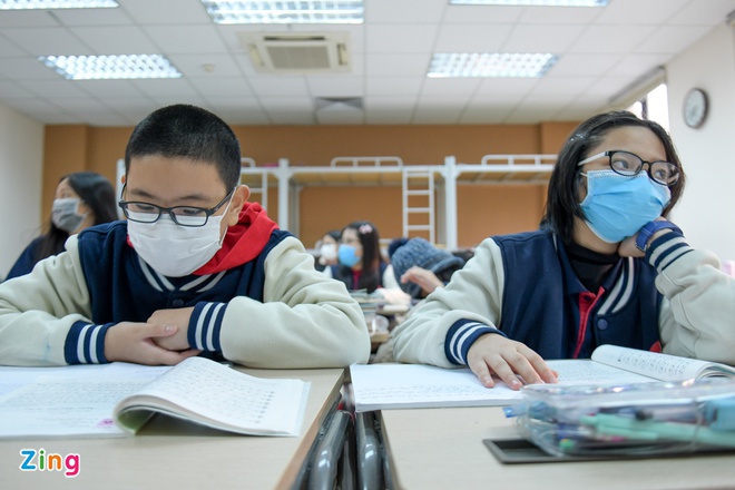 Nên dừng dạy học trực tuyến đối với học sinh lớp 1, 2-1