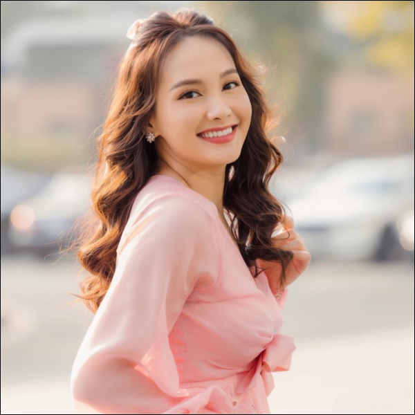 Con trai Bảo Thanh ra dáng làm anh lắm rồi, xung phong đập lợn lấy tiền lì xì cho mẹ đi sinh em bé-1