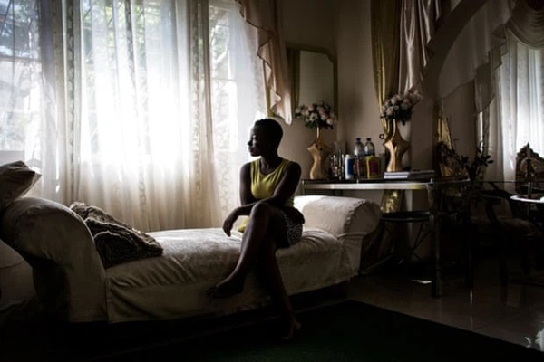 Chào đời trên ngọn cây giữa trận lũ lịch sử, bé gái nhờ đó mà cứu giúp hàng chục người bị ảnh hưởng giờ sống thế nào sau 21 năm?-5