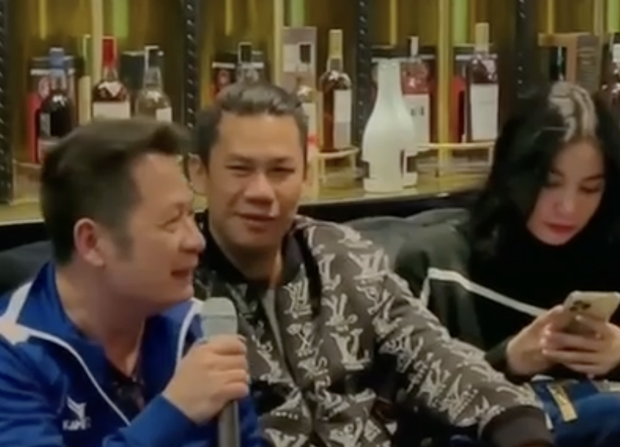 Lộ clip gái xinh An Giang 2k2 ngồi với chồng cũ Lệ Quyên, bàn tay của đại gia tiết lộ mối quan hệ đặc biệt trên tình bạn-1