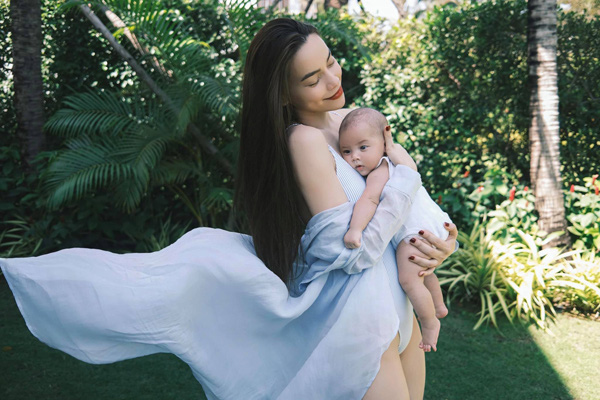 Tuổi 37 viên mãn của Hồ Ngọc Hà: Chồng đẹp trai, quan hệ con chung con riêng hài hòa-5