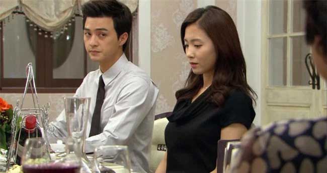 Nhà trai bĩu môi có bầu trước cưới thì phải chịu lép vế, song lập tức cứng họng vì lời đáp không sợ mất thể diện của bố cô gái-2