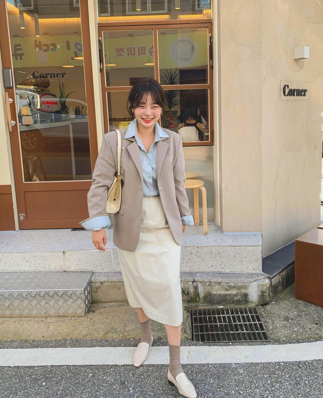 Trời xuân ấm áp, diện sơ mi theo 5 công thức ruột” của gái Hàn là đảm bảo vừa xinh, vừa sang hết ý-8