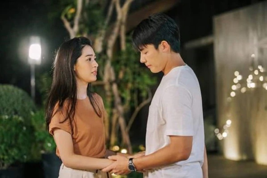 Đang định đưa đơn ly hôn cho vợ thì tiếng nói non nớt giữa đêm khuya khiến người chồng phải run rẩy, lập tức âm thầm xé đơn-2