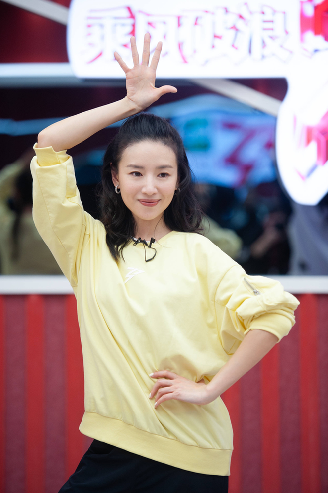 Đổng Khiết: Từ ngọc nữ thanh thuần đến trà xanh mưu mô hãm hại chồng cũ và cái kết không thể vực dậy nổi trong Cbiz-13