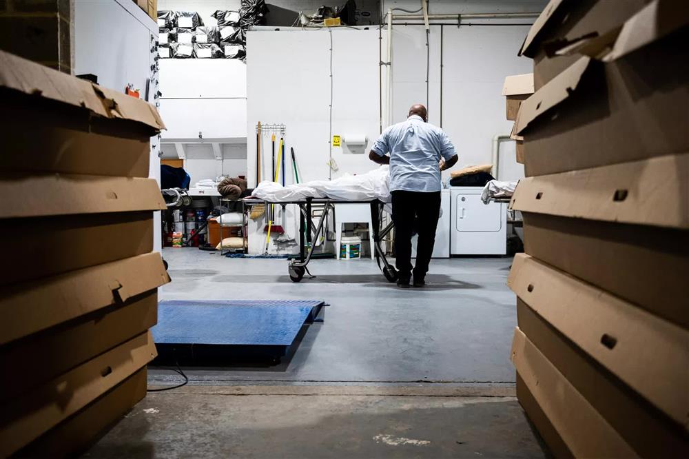 Cảm giác của người chết vì Covid-19 là như thế nào? Chỉ 2 chữ kinh hoàng, theo trải nghiệm của bác sĩ trị bệnh-5