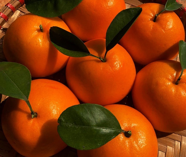 Nhìn tưởng quả quýt, ai ngờ lại là loại bánh hốt bạc cúng Rằm tháng Giêng-1