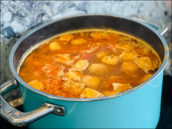 Sau Tết, Vân Hugo khéo vào bếp trổ tài làm món ốc om chuối đậu chuẩn vị Bắc, vừa ngon lại giải ngán&nbsp;ai cũng mê-3