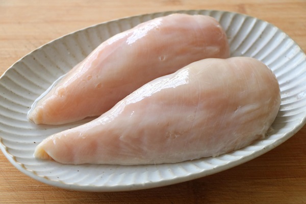 Ức gà làm theo cách này không sợ khô như rơm, cả người lớn trẻ nhỏ đều thích, ăn tốn cơm đến lạ-4