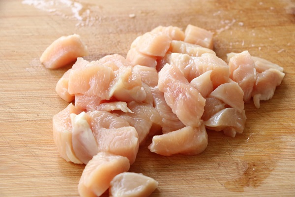 Ức gà làm theo cách này không sợ khô như rơm, cả người lớn trẻ nhỏ đều thích, ăn tốn cơm đến lạ-5