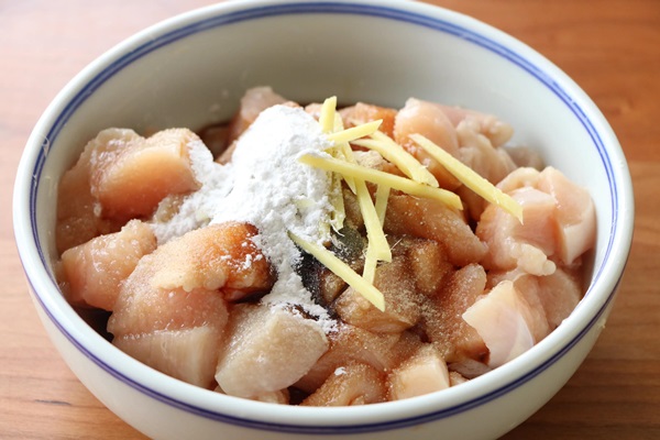 Ức gà làm theo cách này không sợ khô như rơm, cả người lớn trẻ nhỏ đều thích, ăn tốn cơm đến lạ-6