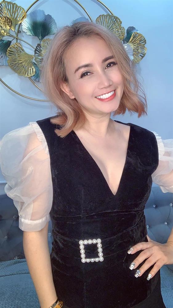 Cô Xuyến Về Nhà Đi Con trùng tu nhan sắc hậu ly hôn chồng thứ 4: Hết nâng ngực đến làm mũi, bất ngờ khi so với ảnh quá khứ-3