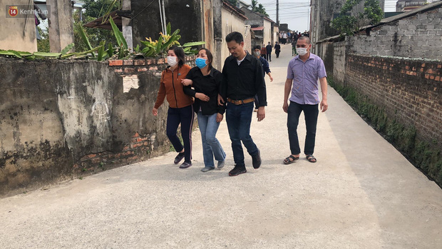 Quặn lòng đám tang của nữ sinh lớp 10 bị bạn trai bóp cổ đến chết, người thân ngã quỵ trên đường đưa tiễn-8