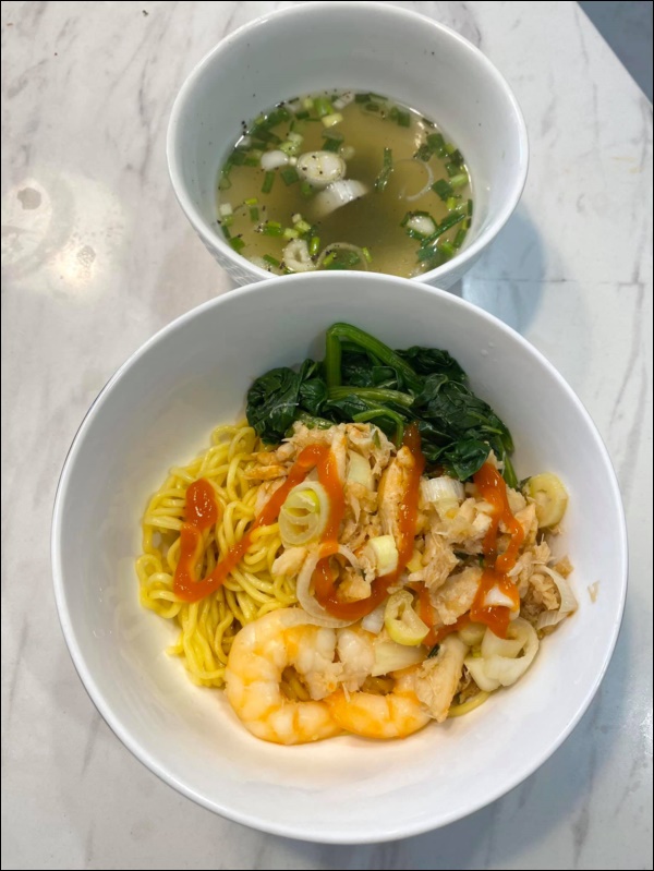 Tóc Tiên sau&nbsp;kết hôn đảm đang khó ai sánh bằng, chồng&nbsp;thèm xôi sáng liền&nbsp;đích thân vào bếp kèm&nbsp;món thịt kho trứng chuẩn như ở tiệm-8