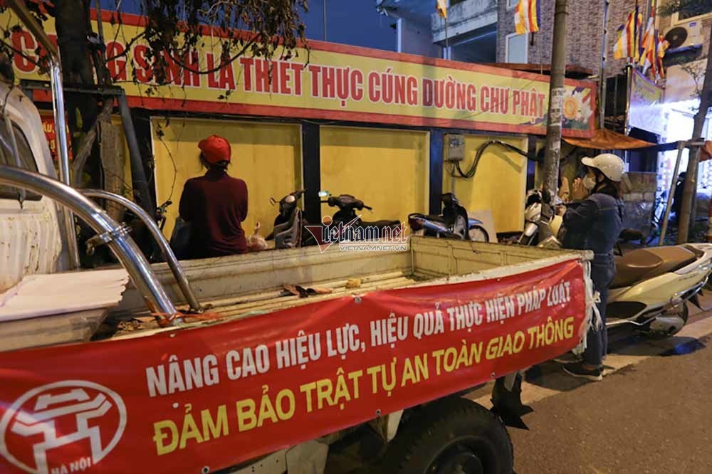 Cầu an online, chùa Phúc Khánh tạo nên cảnh hiếm thấy trong ngày dâng sao giải hạn-4