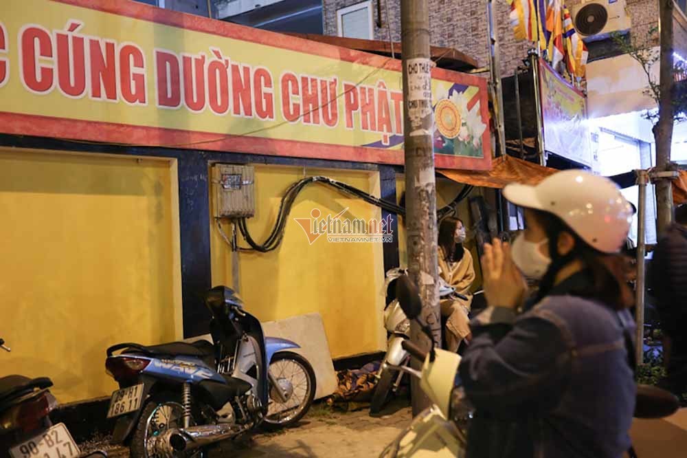 Cầu an online, chùa Phúc Khánh tạo nên cảnh hiếm thấy trong ngày dâng sao giải hạn-3