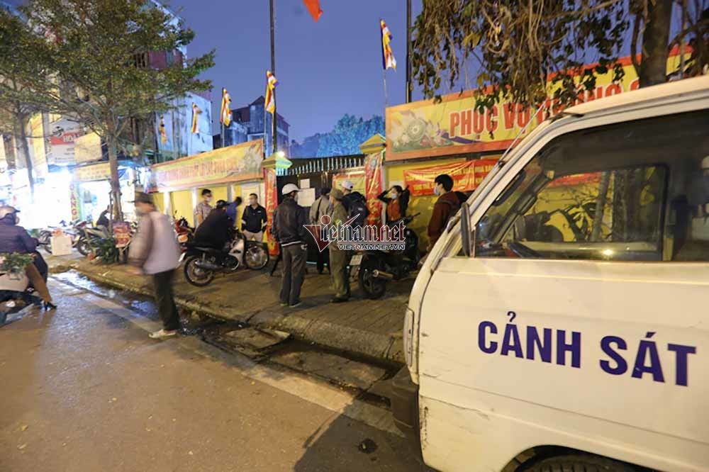 Cầu an online, chùa Phúc Khánh tạo nên cảnh hiếm thấy trong ngày dâng sao giải hạn-7